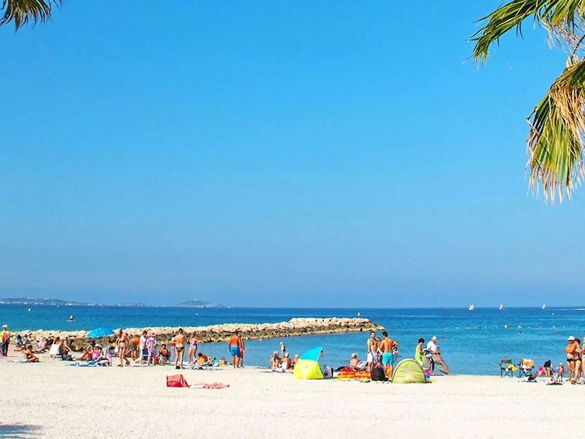 T2 A 200M Des Plages Et Commerces Avec Piscine, Tennis Et Parking Privatif - Fr-1-316-293 Six-Fours-les-Plages 0*,  França