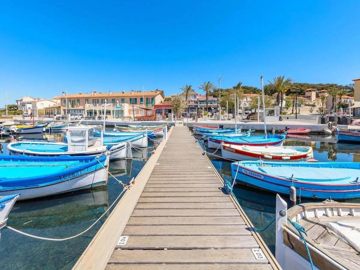 T2 A 200M Des Plages Et Commerces Avec Piscine, Tennis Et Parking Privatif - Fr-1-316-293 Six-Fours-les-Plages 0*,
